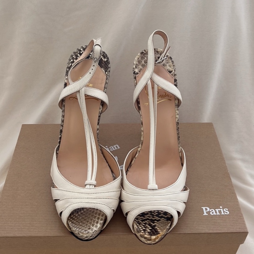 Christian Louboutin - Picture 3 of 8